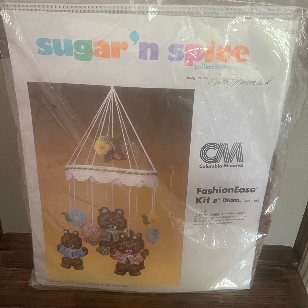 Sugar' N SPICE Three Bears Mobile Baby NOS VTG COLUMBIA 1981‎ Plastic Point KIt